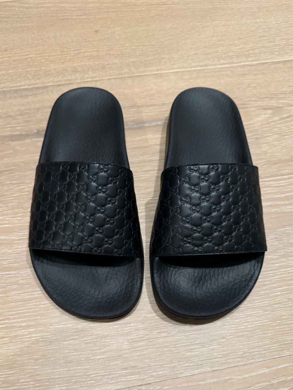 Gucci Black Embossed Monogram Slide. Size 36 (6). Only worn once!